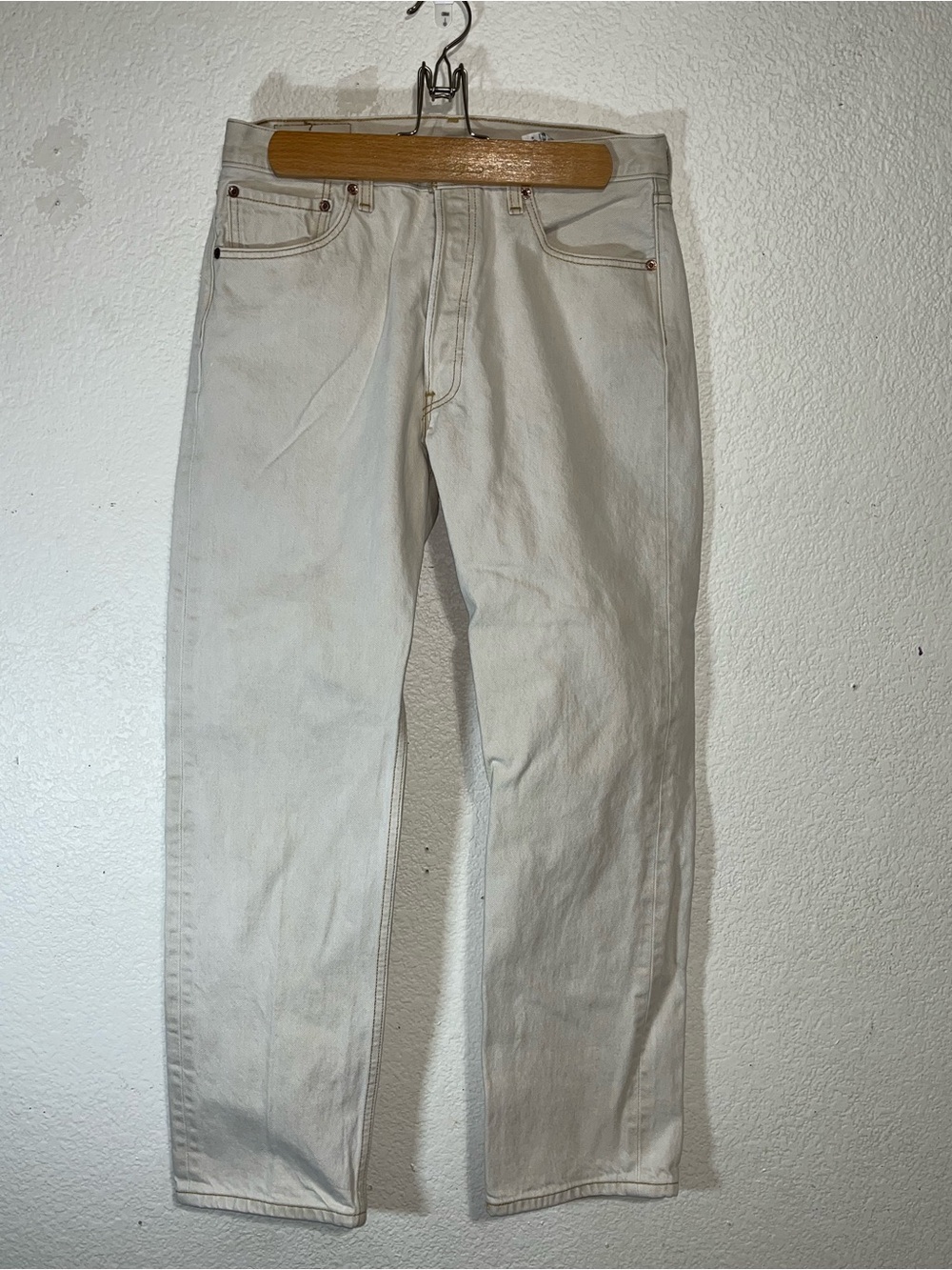 Levi's 501 Button-fly Straight Jeans in Off-White